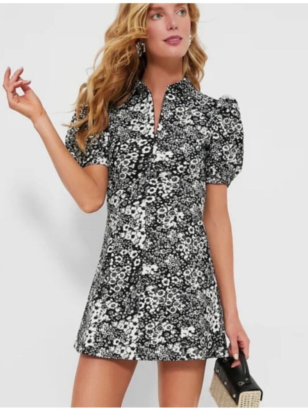Hyacinth House Black Floral Front Zip Chrysanthemum Mini Dress Small